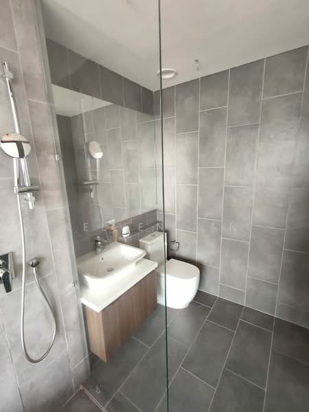 Service Residence for Sale at Ativo Suites @ Damansara Avenue - Kelven Tan - Bathroom - PropertyGuru.com.my