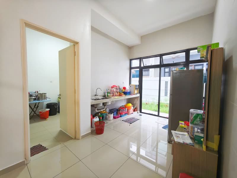 Cluster House for Sale in Bukit Indah (Iskandar Puteri (Nusajaya)) - Fu Guan - Kitchen - PropertyGuru.com.my