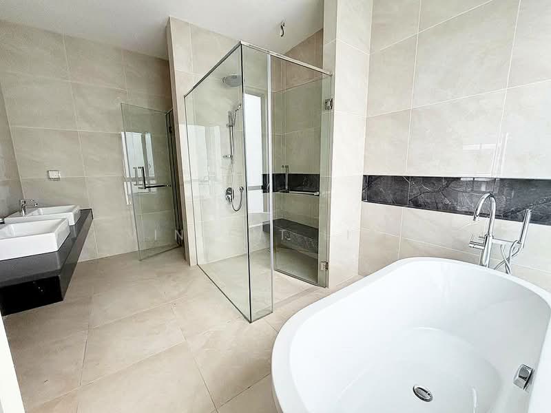 Semi-Detached House for Sale in Kota Damansara (Selangor) - Vincent Liaw - Bathroom - PropertyGuru.com.my