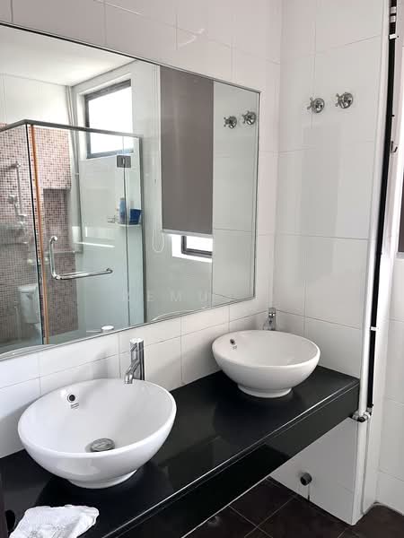 Semi-Detached House for Sale in Batu 9 (Cheras) - Remus . - Bathroom - PropertyGuru.com.my