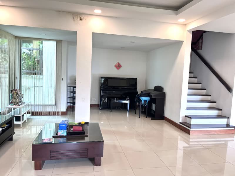Semi-Detached House for Sale in Batu 9 (Cheras) - Remus . - Living Room - PropertyGuru.com.my