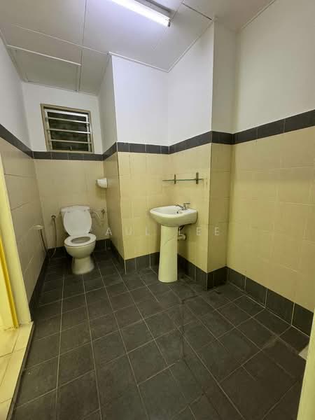 Servis Apartment untuk Dijual di The Heron Residency - Paul Lee - Bathroom - PropertyGuru.com.my