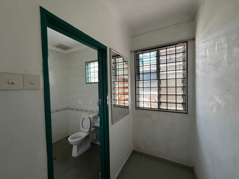 Rumah Berkembar untuk Dijual di Limbongan (Klebang) - Vito Lee Lee - Bathroom - PropertyGuru.com.my