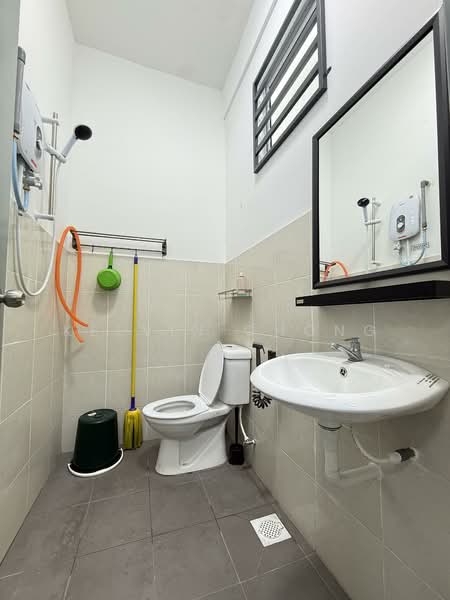 Rumah Teres 2 Tingkat untuk Dijual di Taman Meru Perdana (Chemor) - Kelvin Chong - Bathroom - PropertyGuru.com.my