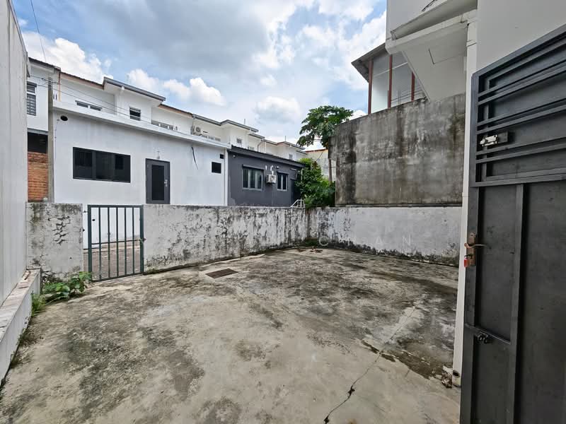 2-storey Terraced House for Sale in Taman Pelangi Indah (Ulu Tiram) - Nathan Chan - PropertyGuru.com.my