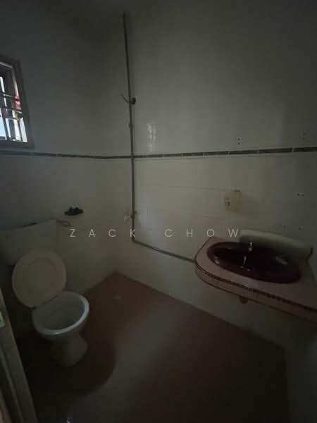 Rumah Teres 1 Tingkat untuk Dijual di Taman Johor Jaya (Johor Bahru) - Zack Chow - Bathroom - PropertyGuru.com.my