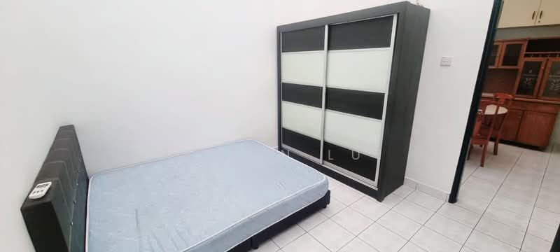 1-storey Terraced House for Rent in Taman Perling (Perling) - Aileen Lui - Bedroom - PropertyGuru.com.my