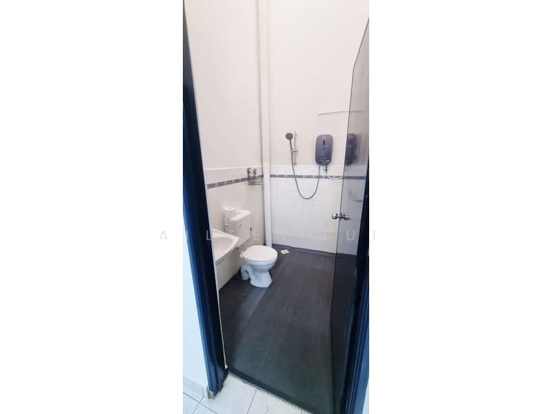 1-storey Terraced House for Rent in Taman Perling (Perling) - Aileen Lui - Bathroom - PropertyGuru.com.my