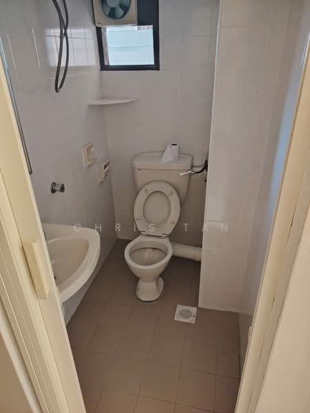 Kondominium untuk Dijual di Taman Desa Relau 2 - Chris Tan - Bathroom - PropertyGuru.com.my
