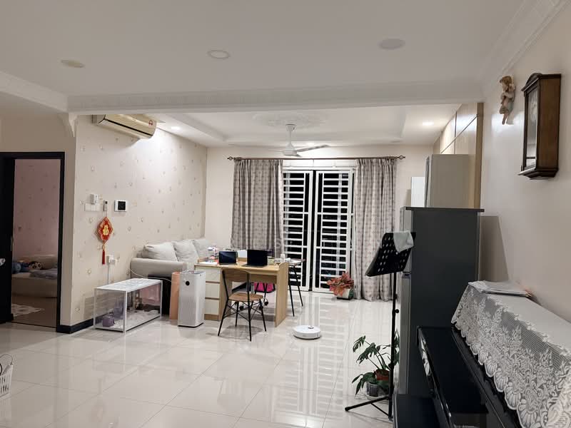 Kondominium untuk Dijual di Taman Desa Relau 2 - Chris Tan - Living Room - PropertyGuru.com.my