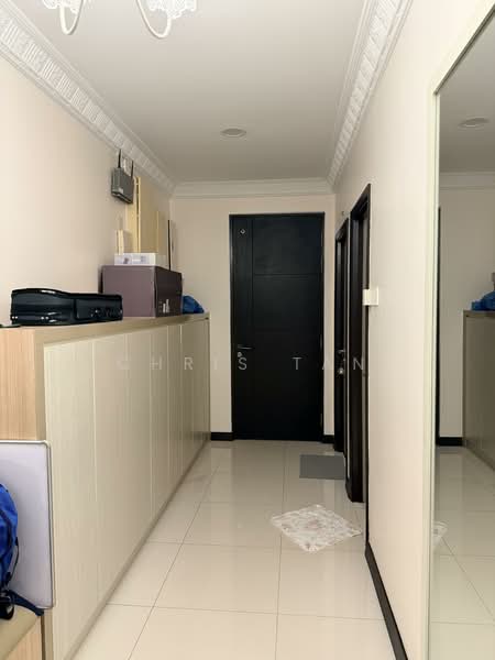 Kondominium untuk Dijual di Taman Desa Relau 2 - Chris Tan - Entrance - PropertyGuru.com.my