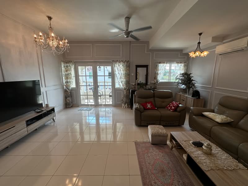 3-storey Terraced House for Sale in Tiger Lane (Ipoh) - Ck Max - Living Room - PropertyGuru.com.my