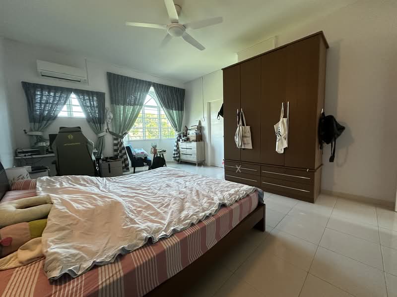 3-storey Terraced House for Sale in Tiger Lane (Ipoh) - Ck Max - Bedroom - PropertyGuru.com.my