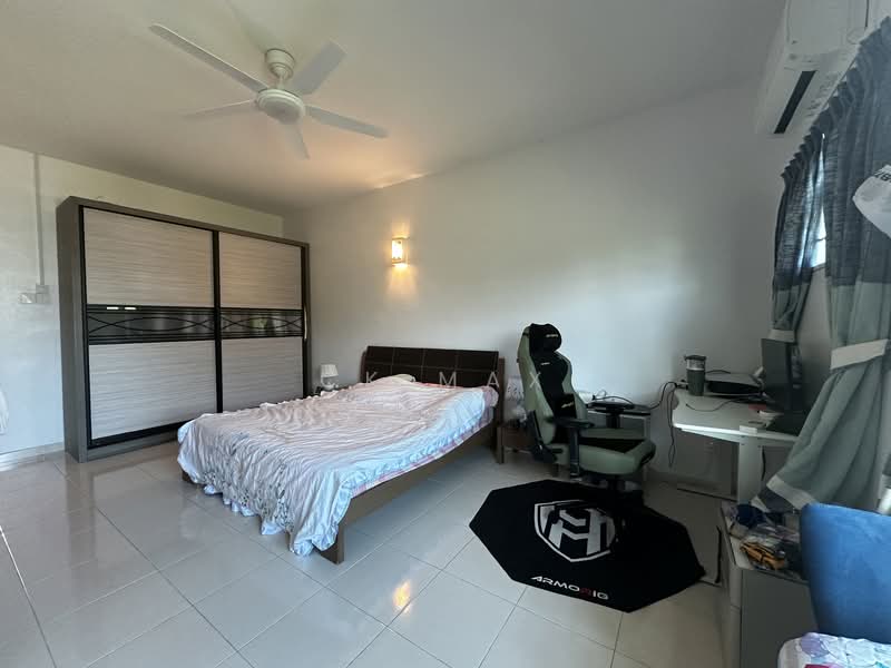 3-storey Terraced House for Sale in Tiger Lane (Ipoh) - Ck Max - Bedroom - PropertyGuru.com.my