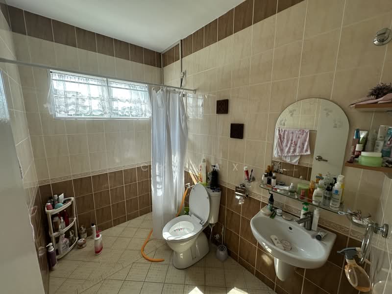 3-storey Terraced House for Sale in Tiger Lane (Ipoh) - Ck Max - Bathroom - PropertyGuru.com.my