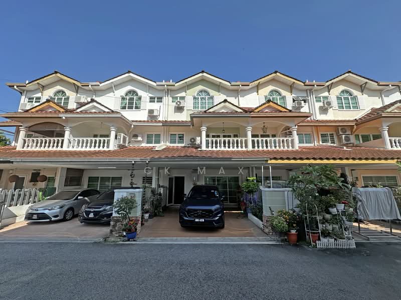 3-storey Terraced House for Sale in Tiger Lane (Ipoh) - Ck Max - Exterior - PropertyGuru.com.my