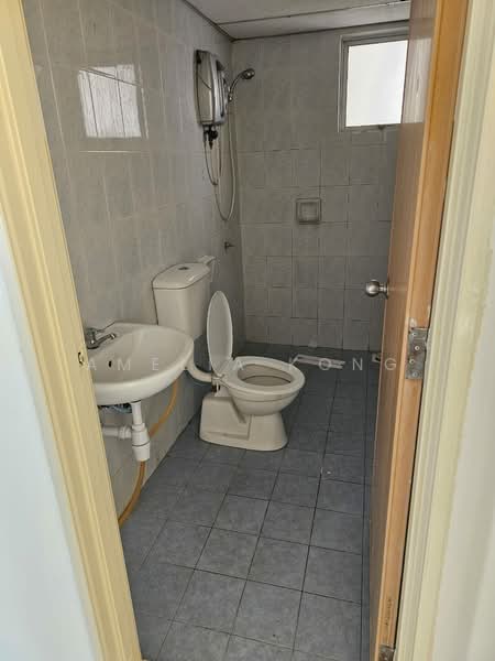 Condominium for Rent at Wangsa Metroview - Amelia Kong - Bathroom - PropertyGuru.com.my