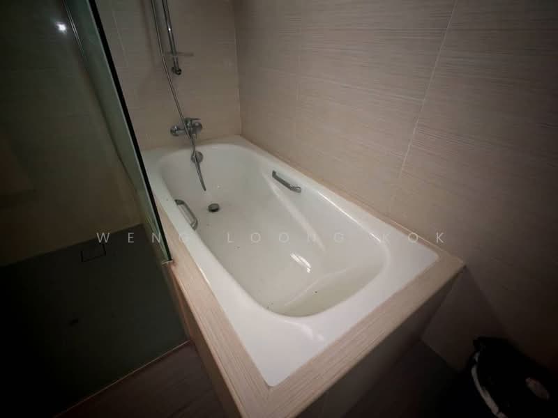 Rumah Banglo untuk Dijual di Taman Perwira Dua (Ampang) - Weng Loong Kok - Bathroom - PropertyGuru.com.my