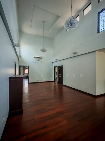 Rumah Banglo untuk Dijual di Taman Perwira Dua (Ampang) - Weng Loong Kok - Living Room - PropertyGuru.com.my