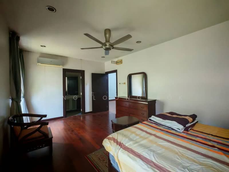 Rumah Banglo untuk Dijual di Taman Perwira Dua (Ampang) - Weng Loong Kok - Bedroom - PropertyGuru.com.my