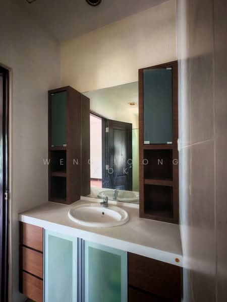 Rumah Banglo untuk Dijual di Taman Perwira Dua (Ampang) - Weng Loong Kok - Bathroom - PropertyGuru.com.my