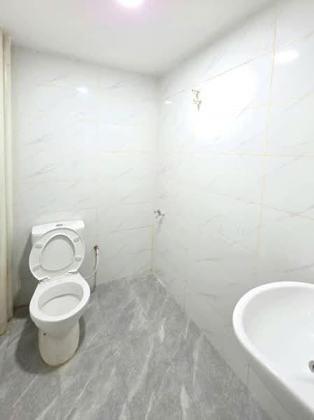 1-storey Terraced House for Sale in Taman Telok (Telok Panglima Garang) - Nana Cheah - Bathroom - PropertyGuru.com.my