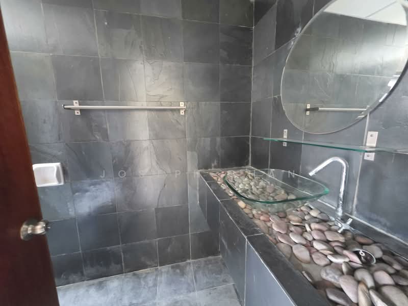 Servis Apartment untuk Dijual di Sri Acappella - Joseph Chan - Bathroom - PropertyGuru.com.my