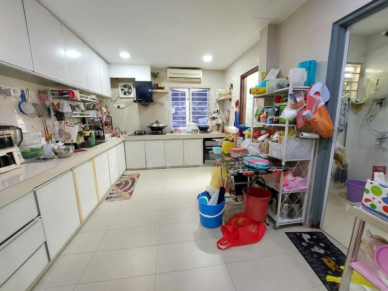 2-storey Terraced House for Sale in Bandar Putra Permai (Seri Kembangan) - Alex Yong - Kitchen - PropertyGuru.com.my