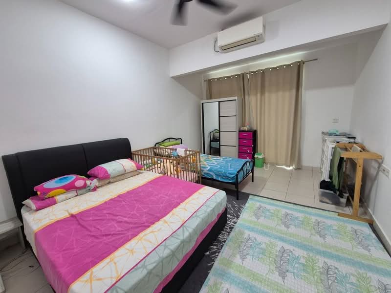 Rumah Teres 2 Tingkat untuk Dijual di Kampung Tiram Duku (Gelang Patah) - Velvet Lau - Bedroom - PropertyGuru.com.my