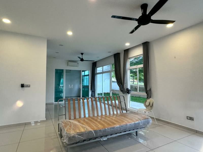 Cluster House for Sale in Horizon Hills (Iskandar Puteri (Nusajaya)) - Amber Hew - Living Room - PropertyGuru.com.my