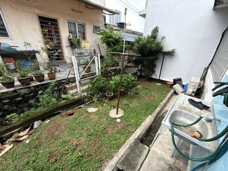 Rumah Teres 1 Tingkat untuk Dijual di Kelana Jaya (Petaling Jaya) - Mahzah Mohd Rapiee - Exterior - PropertyGuru.com.my