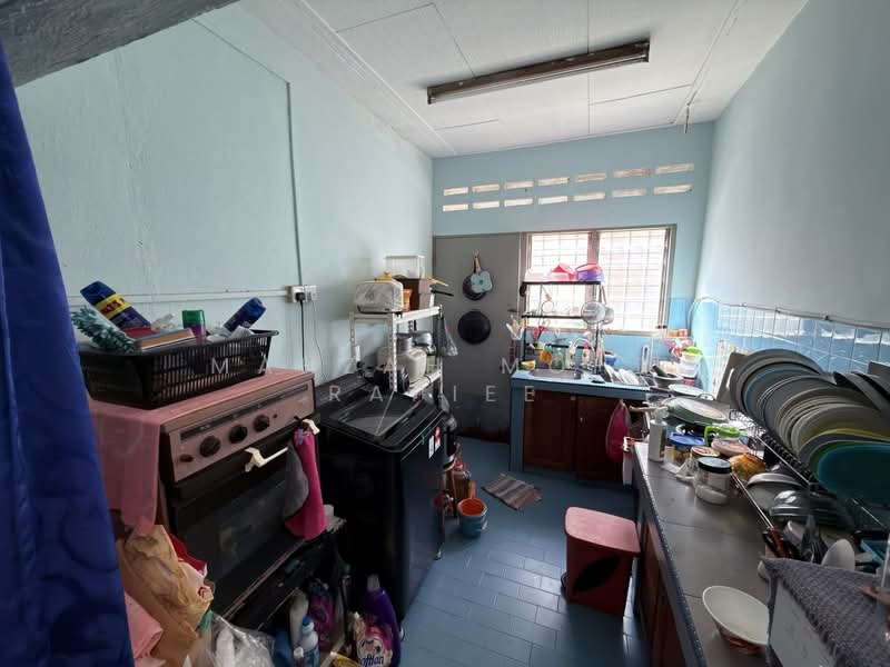Rumah Teres 1 Tingkat untuk Dijual di Kelana Jaya (Petaling Jaya) - Mahzah Mohd Rapiee - Kitchen - PropertyGuru.com.my