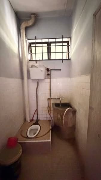 Semi-Detached House for Sale in Taman Kota Permai (Bukit Mertajam) - Will Quaik - Bathroom - PropertyGuru.com.my