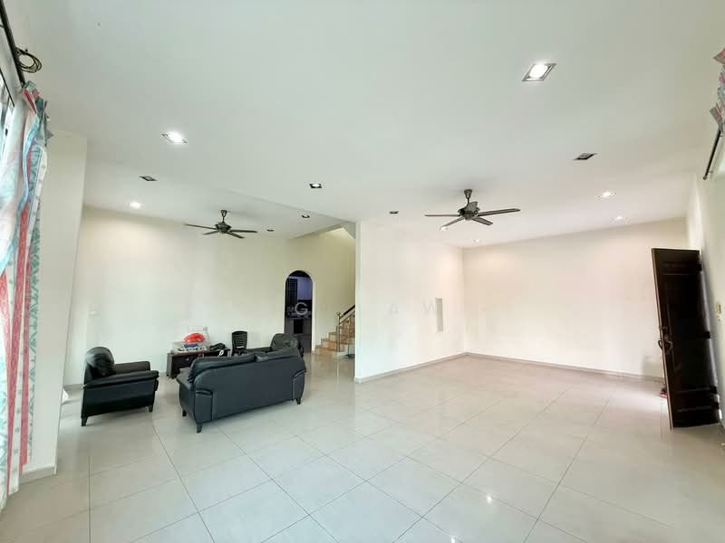 Semi-Detached House for Sale in Taman Panchor Riang (Batu Pahat) - ZG Law - Living Room - PropertyGuru.com.my