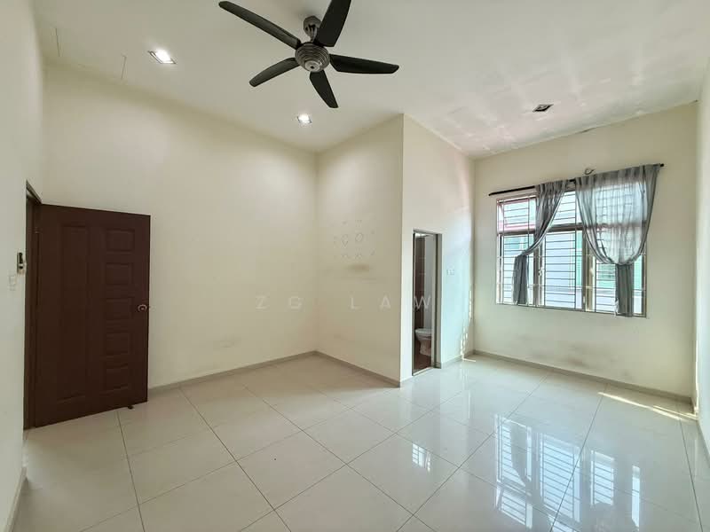 Semi-Detached House for Sale in Taman Panchor Riang (Batu Pahat) - ZG Law - Interior - PropertyGuru.com.my