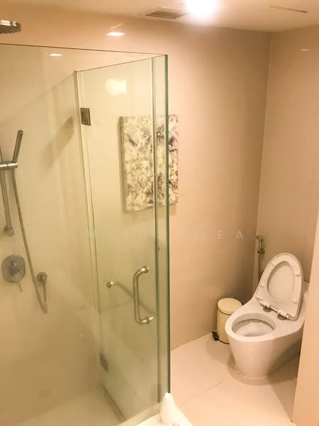 Kondominium untuk Dijual di Cormar Suites (Fraser Place (Lot 163)) - Emily Thea - Bathroom - PropertyGuru.com.my