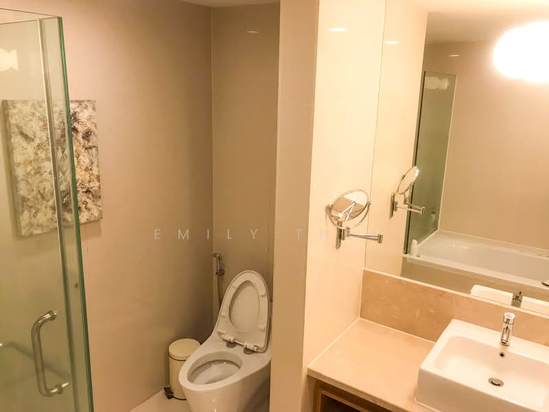 Kondominium untuk Dijual di Cormar Suites (Fraser Place (Lot 163)) - Emily Thea - Bathroom - PropertyGuru.com.my