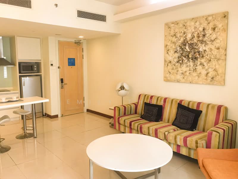 Kondominium untuk Dijual di Cormar Suites (Fraser Place (Lot 163)) - Emily Thea - Living Room - PropertyGuru.com.my