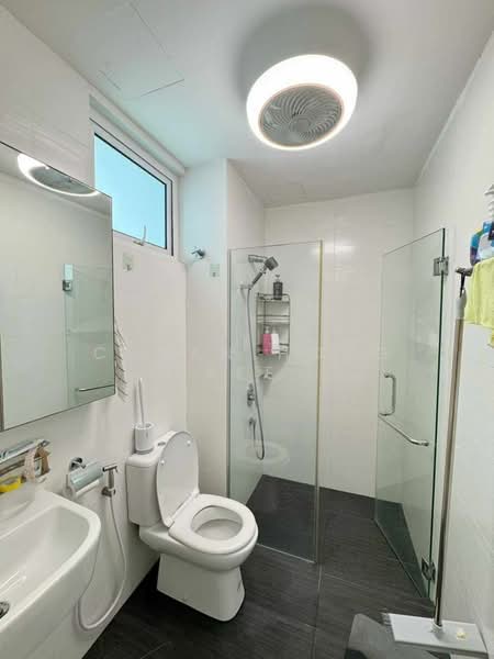 Servis Apartment untuk Dijual di Twin Galaxy (Dwi Galaksi) - Chuan Hong Kee - Bathroom - PropertyGuru.com.my