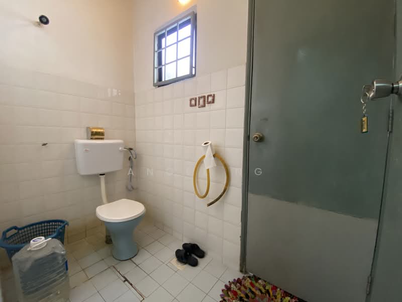 Rumah Teres untuk Dijual di Ampang Jaya (Ampang) - Angel Ng - Bathroom - PropertyGuru.com.my