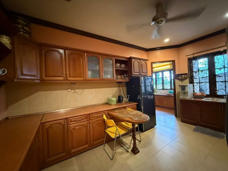 Bungalow for Sale in Country Heights (Kajang) - Lewis Tam - PropertyGuru.com.my
