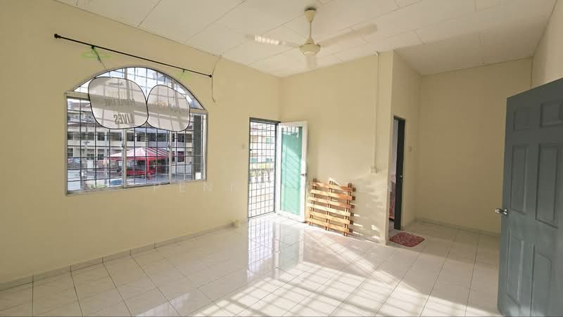 2-storey Terraced House for Sale in Ipoh Garden (Ipoh) - PENNY CHEN - Living Room - PropertyGuru.com.my