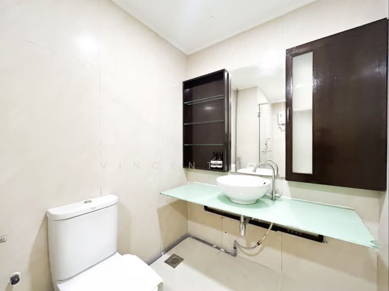 Servis Apartment untuk Disewa di Parkview Service Apartment - Vincent Tai - Bathroom - PropertyGuru.com.my