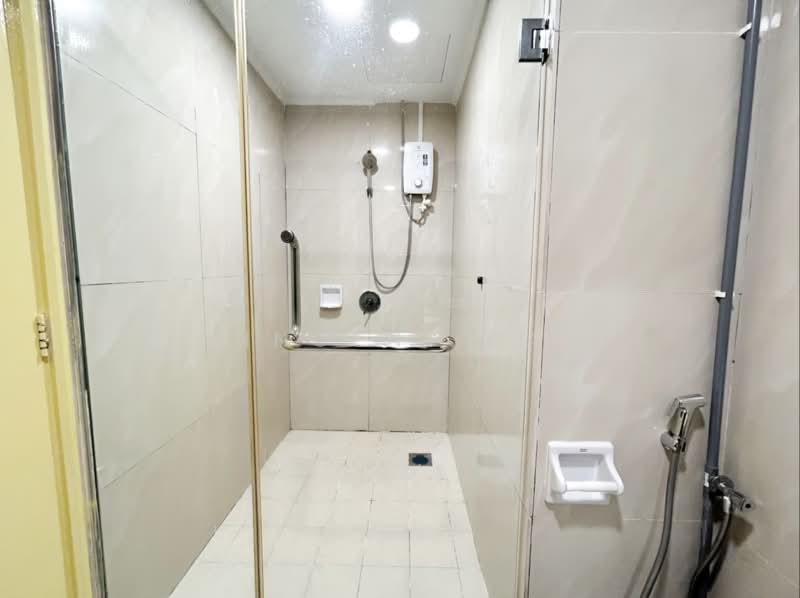Servis Apartment untuk Disewa di Parkview Service Apartment - Vincent Tai - Bathroom - PropertyGuru.com.my