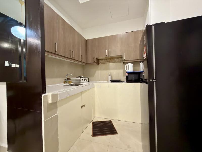 Kediaman Servis untuk Disewa di Parkview Service Apartment - Vincent Tai - Kitchen - PropertyGuru.com.my