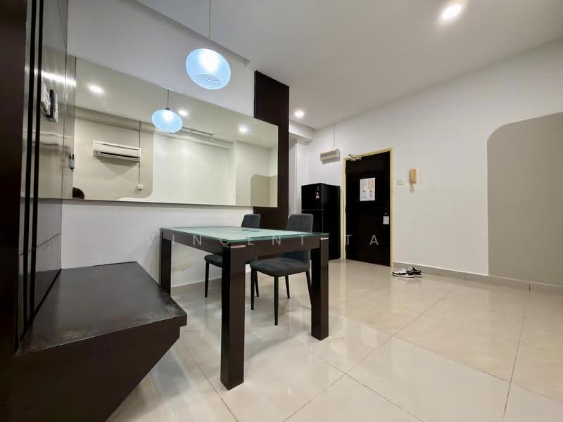 Kediaman Servis untuk Disewa di Parkview Service Apartment - Vincent Tai - Dining Room - PropertyGuru.com.my
