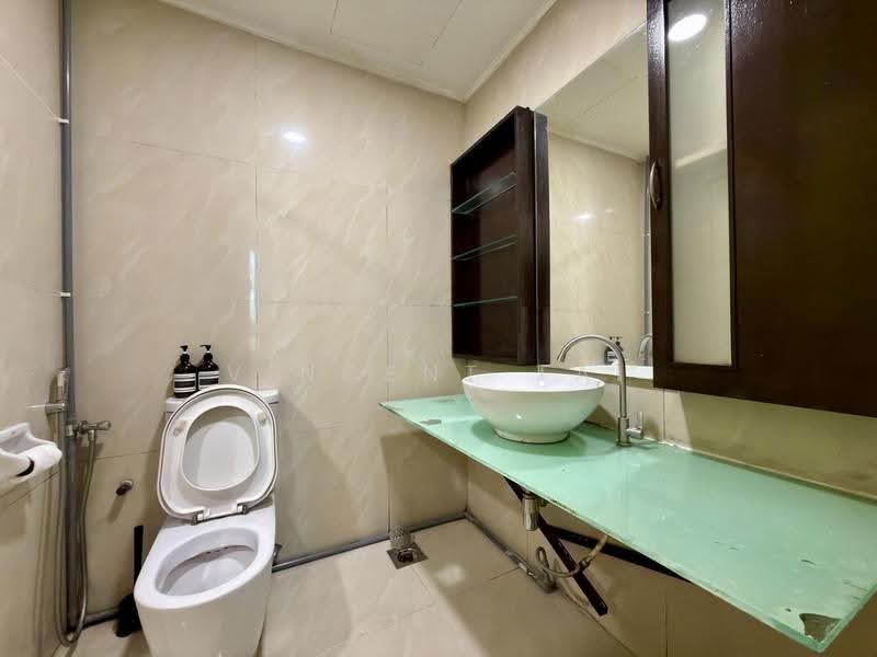 Kediaman Servis untuk Disewa di Parkview Service Apartment - Vincent Tai - Bathroom - PropertyGuru.com.my