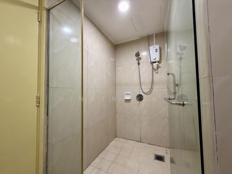 Kediaman Servis untuk Disewa di Parkview Service Apartment - Vincent Tai - Bathroom - PropertyGuru.com.my