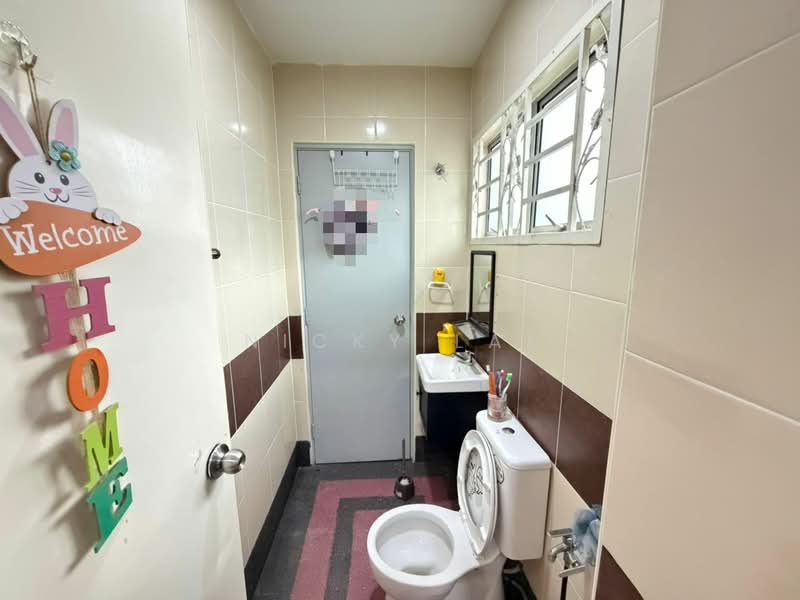 Rumah Teres 2 Tingkat untuk Dijual di Bukit Beruntung (Serendah) - Nicky Lai - Bathroom - PropertyGuru.com.my