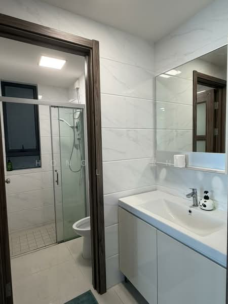 Pangsapuri untuk Disewa di Regalia Park @ Forest City - Hong Charng Lee - Bathroom - PropertyGuru.com.my
